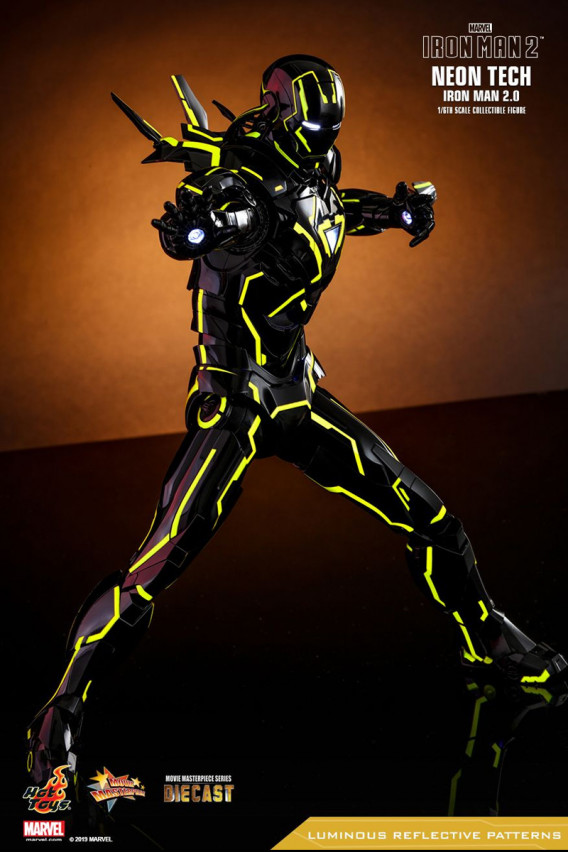 Колекційна фігура Neon Tech Iron Man 2.0, Hot Toys, арт. 89758 1